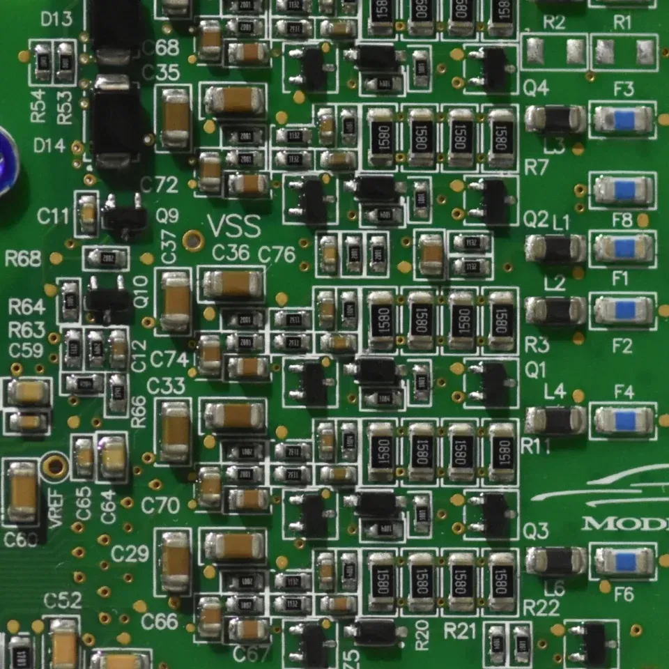 Tesla BMB-Reparatur
